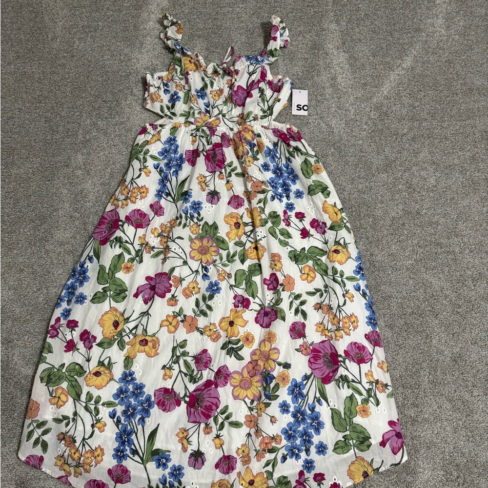 Juniors' SOSide Cutout floral Midi Dress